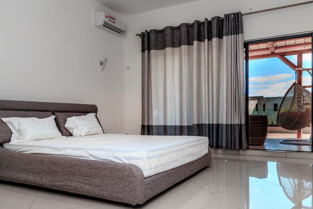 Ocean View Apartment Flic en Flac ภายนอก รูปภาพ