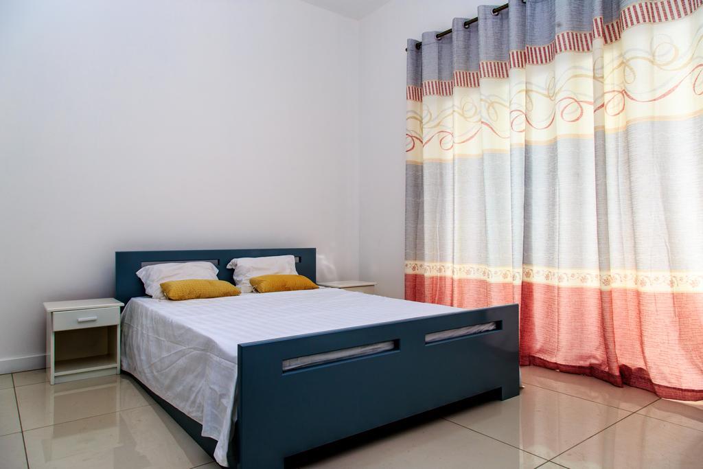 Ocean View Apartment Flic en Flac ภายนอก รูปภาพ