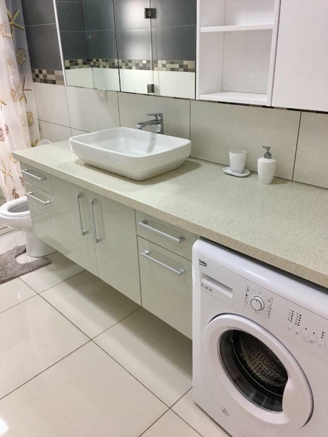 Ocean View Apartment Flic en Flac ภายนอก รูปภาพ