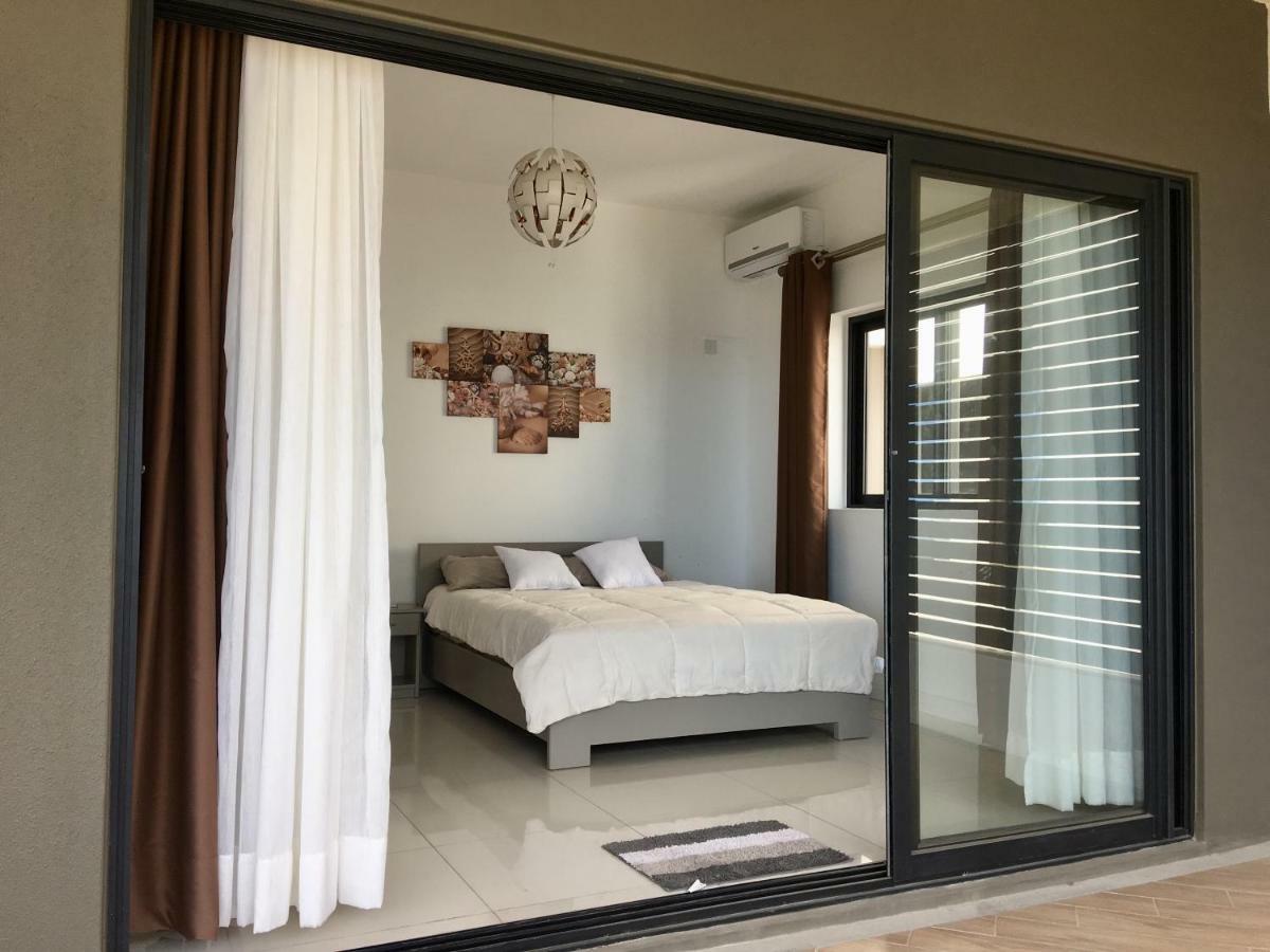 Ocean View Apartment Flic en Flac ภายนอก รูปภาพ
