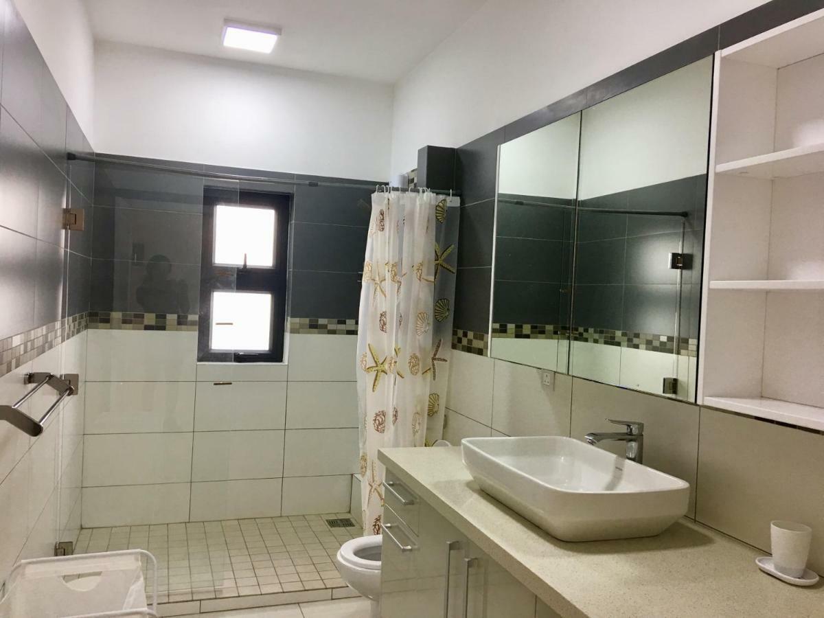 Ocean View Apartment Flic en Flac ภายนอก รูปภาพ