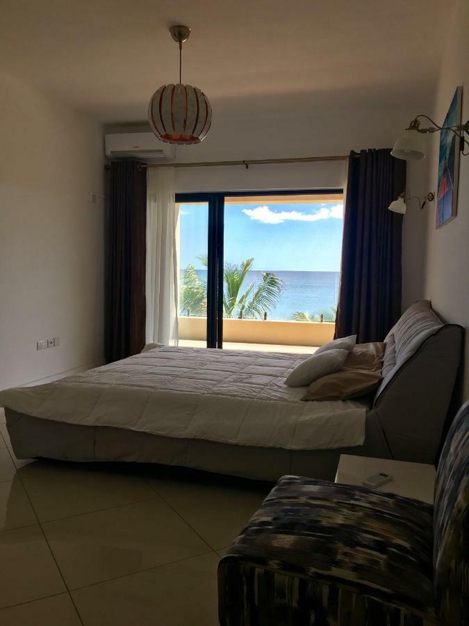 Ocean View Apartment Flic en Flac ภายนอก รูปภาพ
