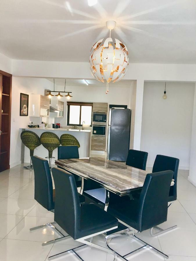 Ocean View Apartment Flic en Flac ภายนอก รูปภาพ