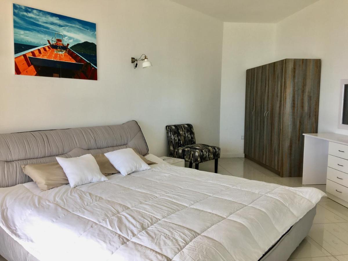 Ocean View Apartment Flic en Flac ภายนอก รูปภาพ